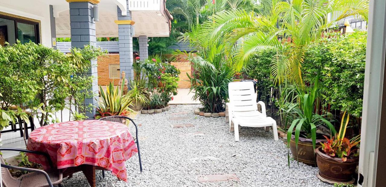 Corner Villa - Pattaya Holiday House Walking Street 4 Bedrooms Екстериор снимка